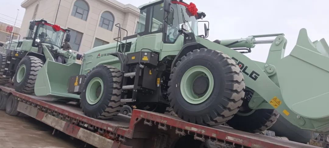 SDLG entrega 7 cargadores L956HEV Plus, revolucionando la industria de áridos
