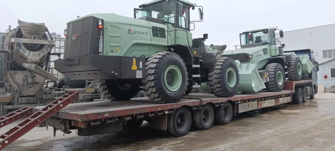 SDLG entrega 7 cargadores L956HEV Plus, revolucionando la industria de áridos